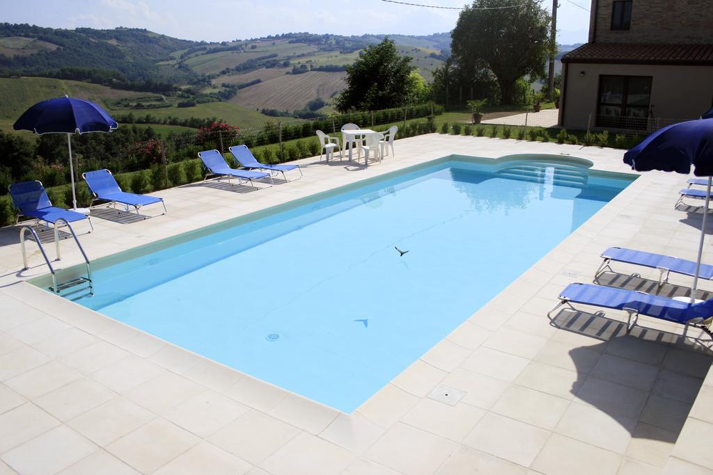 Agriturismo Fara Hotel Montegiorgio Phòng bức ảnh